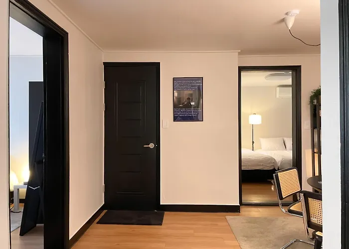 別墅 5min To Hapjeong St, Airport Bus Direct, River Park, Near Hongdae, 3rooms *