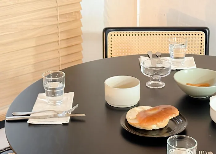 別墅 5min To Hapjeong St, Airport Bus Direct, River Park, Near Hongdae, 3rooms *
