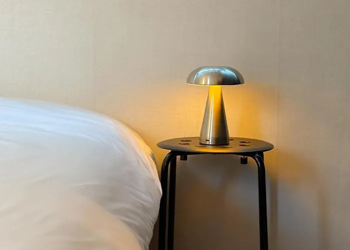 別墅 5min To Hapjeong St, Airport Bus Direct, River Park, Near Hongdae, 3rooms 首爾