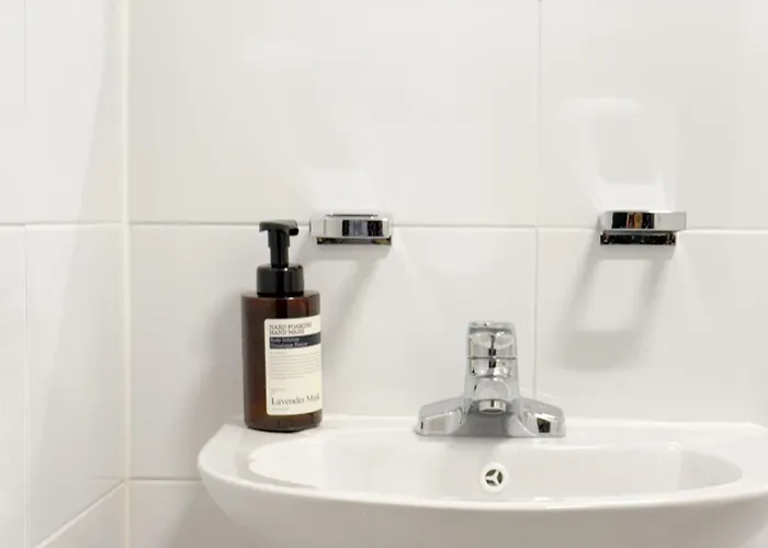5min To Hapjeong St, Airport Bus Direct, River Park, Near Hongdae, 3rooms 別墅