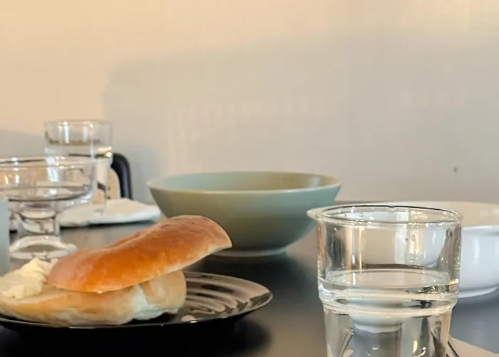 5min To Hapjeong St, Airport Bus Direct, River Park, Near Hongdae, 3rooms 首爾